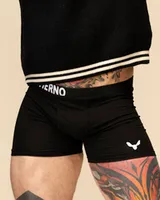 Черный свитер 