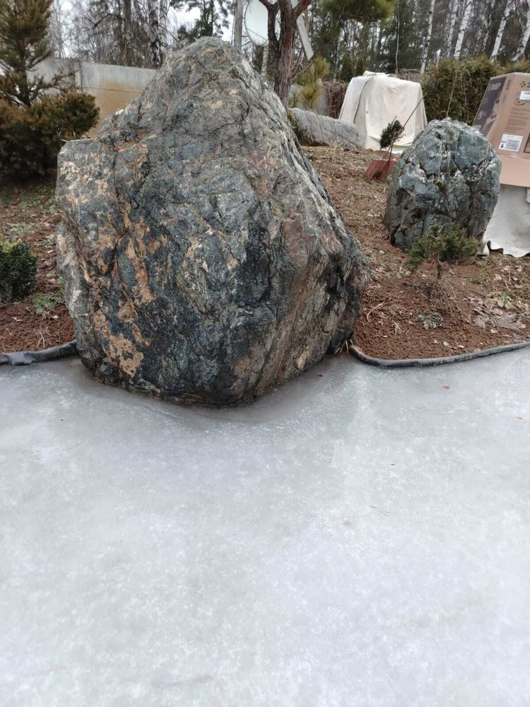 Глыба гранит Скальник /тонна