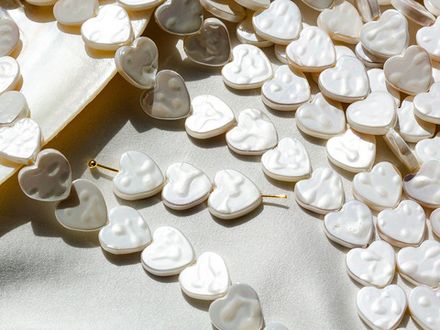 Жемчуг "Сердце" 12,5мм, майорка (нить) (уценка)