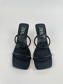 Босоножки Zara