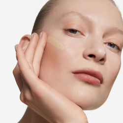 Inglot Skin Focused Care Face Foundation SPF 50 - Тональная основа с защитой SPF 50 оттенок 301 Light Olive, 30 ml