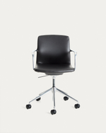 Офисный стул Nerlan из черной экокожи с алюминиевой рамой