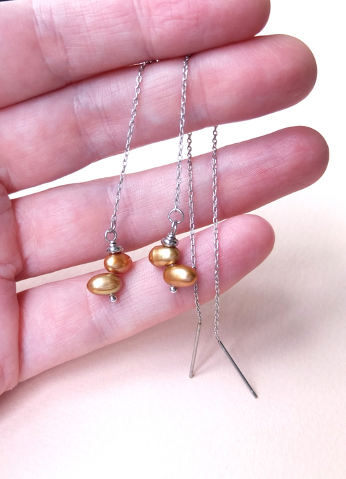 Серьги продёвки с золотистым жемчугом