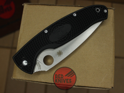 Нож Spyderco Resilience LTW F/P - рукоять черная