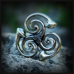 Кулон подвеска "Трискель" авторская работа , никелирование