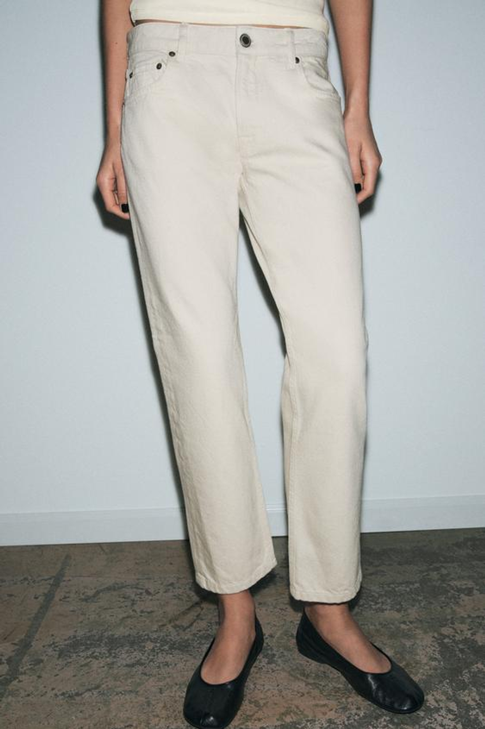 ZARA ДЖИНСЫ ZW COLLECTION CIGARRETE СО СРЕДНЕЙ ПОСАДКОЙ, ЭКРЮ