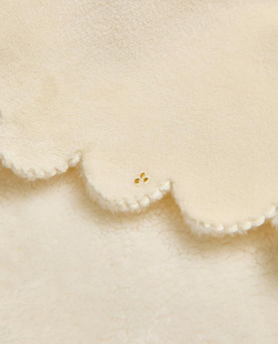 ZARA HOME ДЕТСКИЙ ФЛИСОВЫЙ ПЛЕД С ВЫШИВКОЙ, КРЕМОВЫЙ