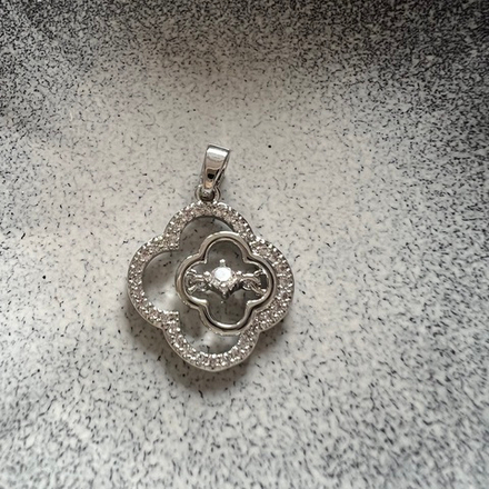 Подвеска клевер. Фурнитура для изготовления украшений и аксессуаров.