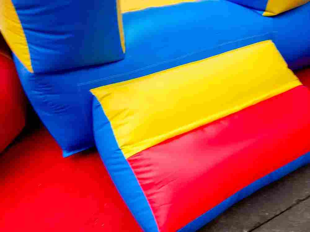 Надувная водная горка с бассейном «Дельфины» 15*6*8 м