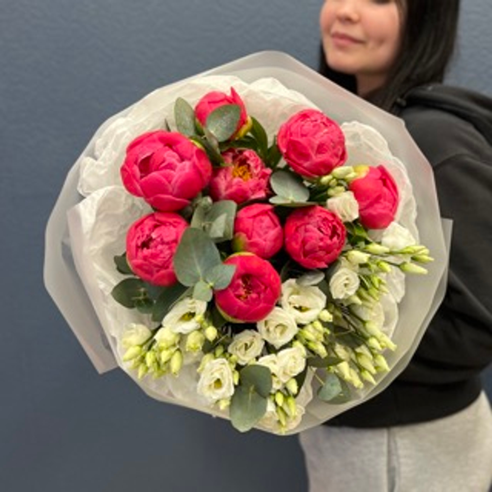 Букет "пион Корал Сансет и Эустома" #74