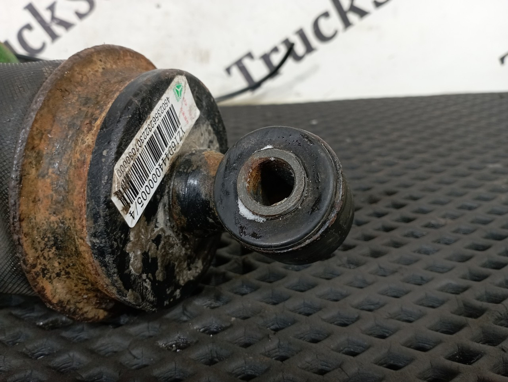 Амортизатор кабины задний 2023г.