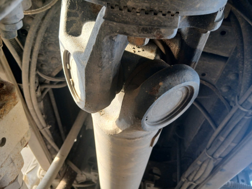 Вал карданный среднего моста 2023г.