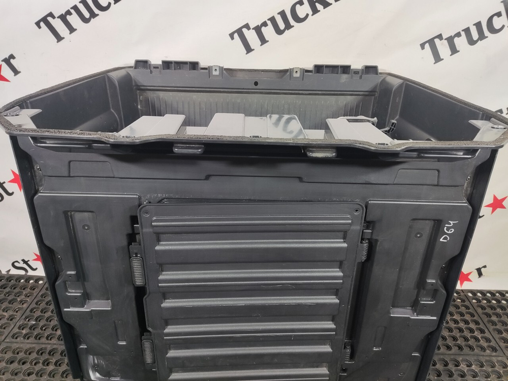 Ящик инструментальный правый 2023г