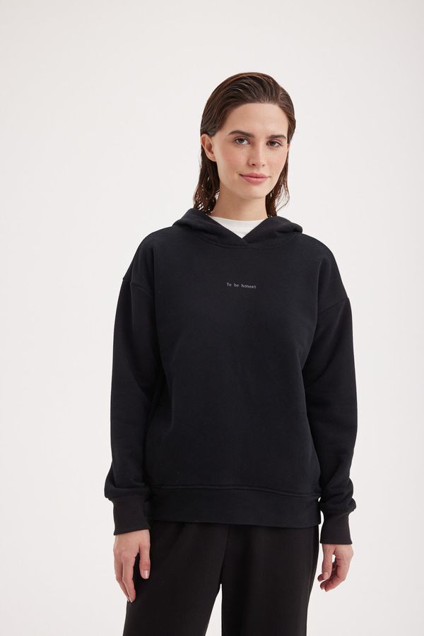 Худи с велюровым эффектом 