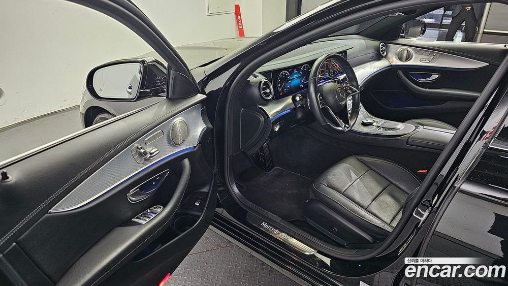 Mercedes-Benz E-Class W213 E350 4MATIC Avangarde (06.2021)