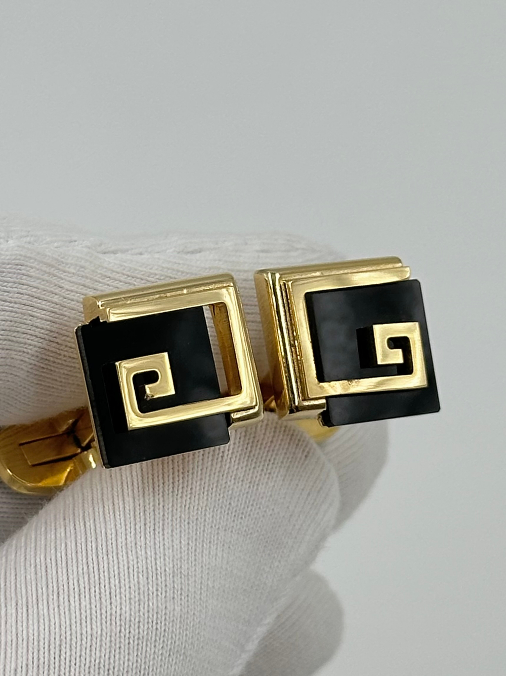Запонки Givenchy
