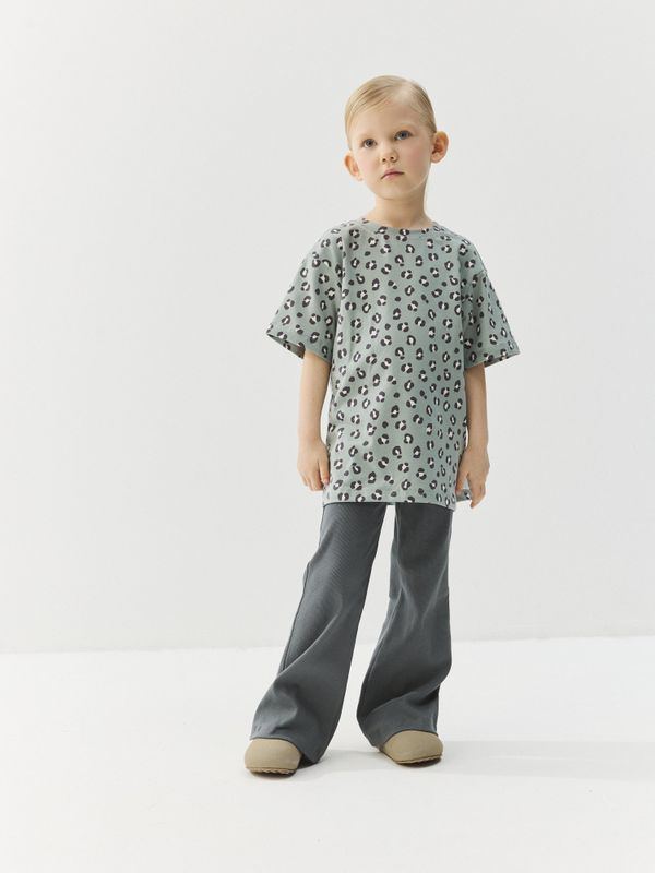 Костюм футболка оверсайз и брюки клеш 