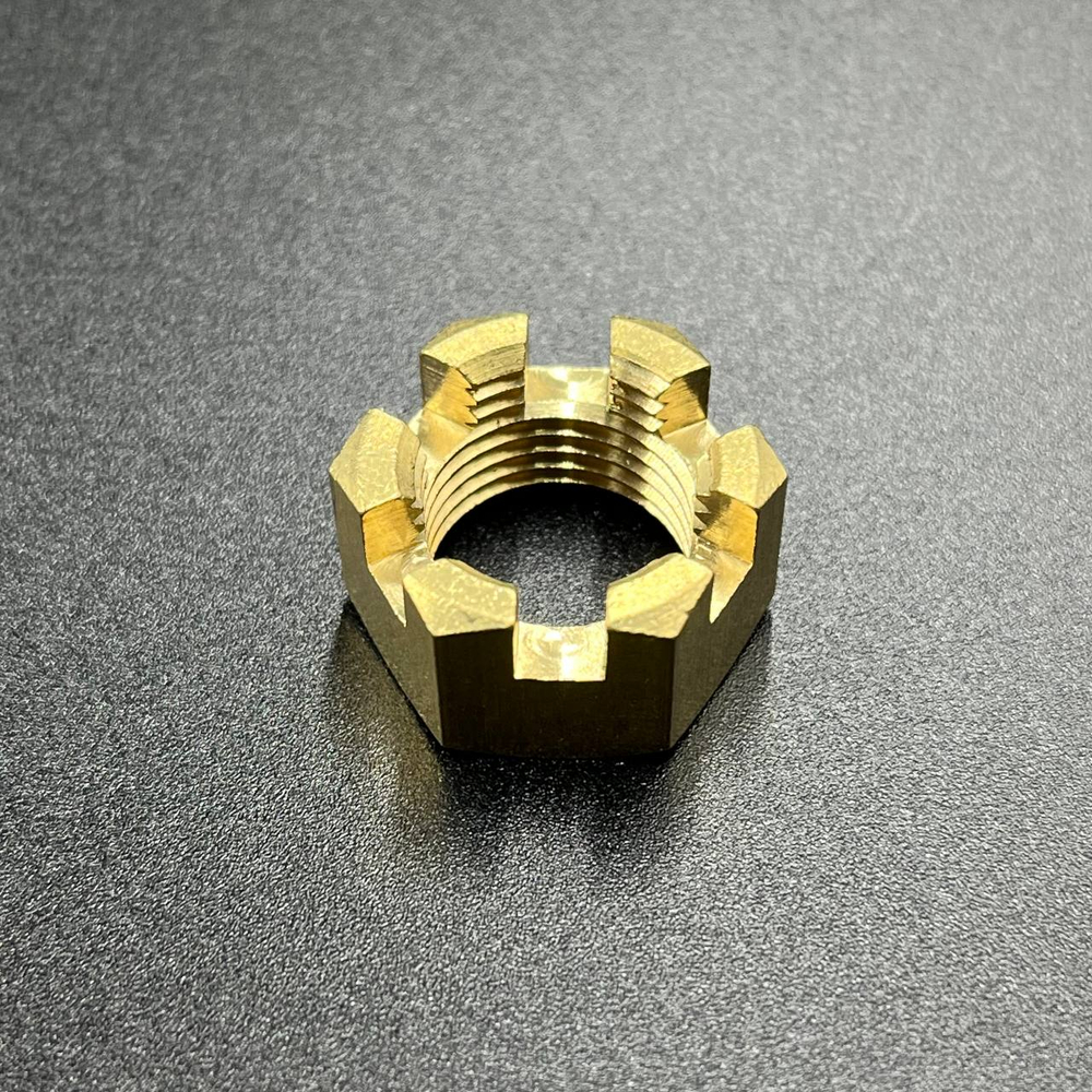 Гайка крепления гребного винта Tohatsu 40-120 (PREMARINE)