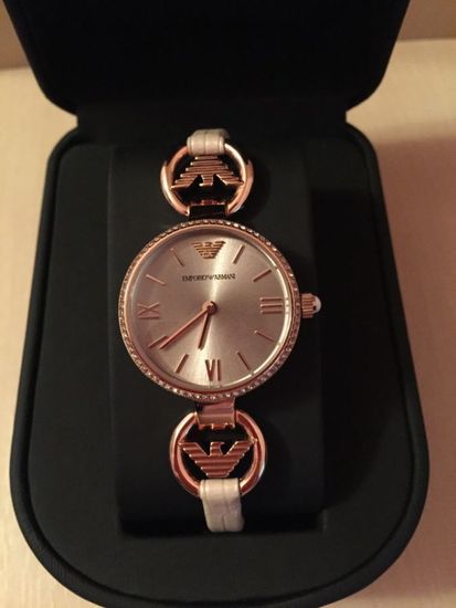 Женские наручные часы Emporio Armani AR1886