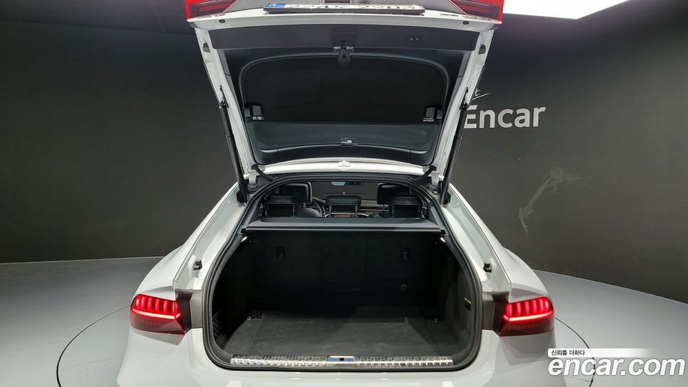 Audi A7 (4K) 55 TFSI Quattro Premium (02.2021)