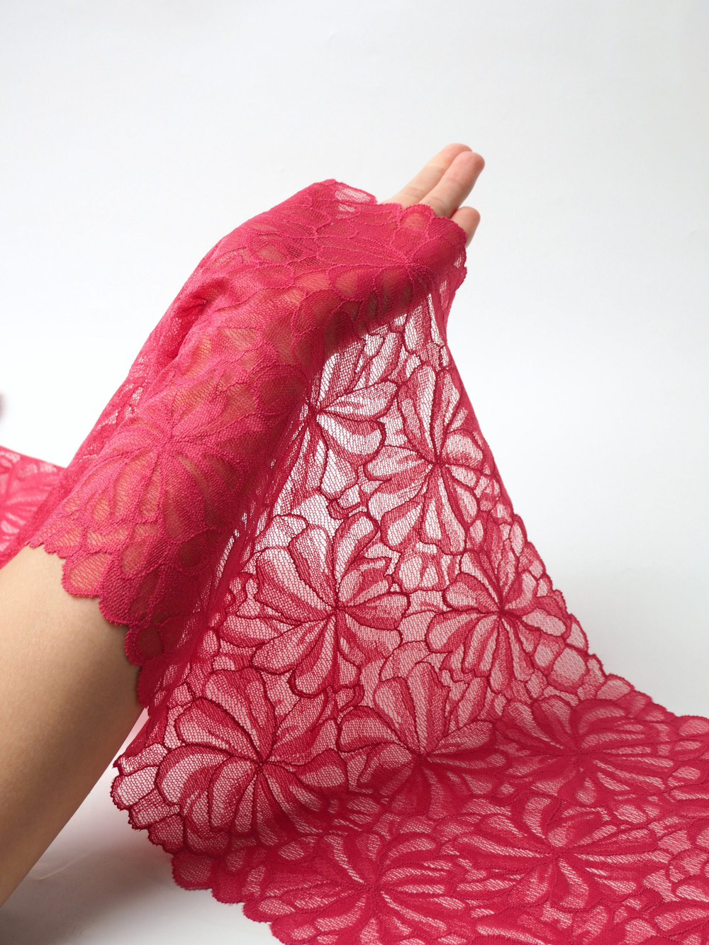 Эластичное кружево светло-малиновое ширина 23 см