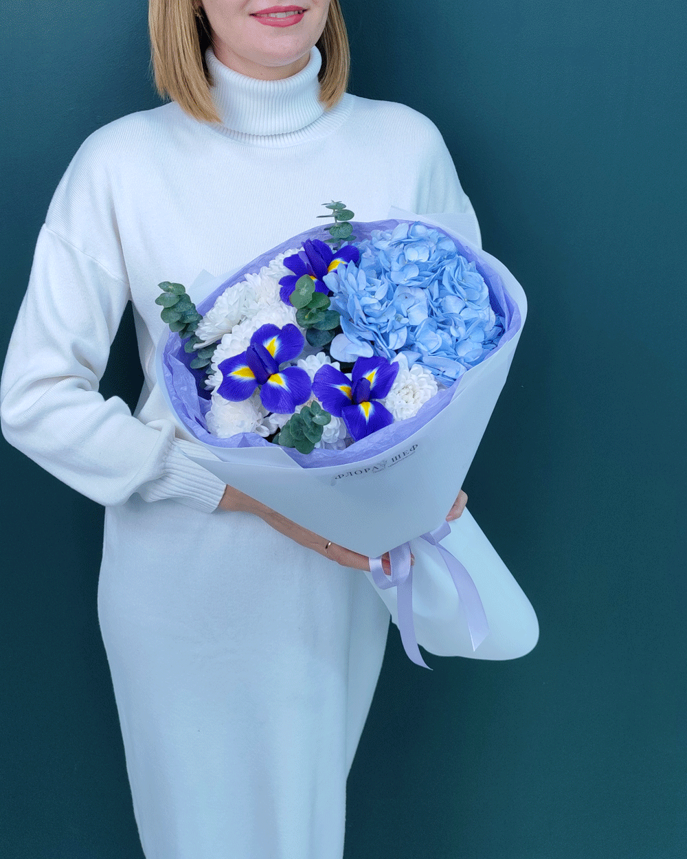 Букет из гортензии,ирисов и хризантемы(00456)