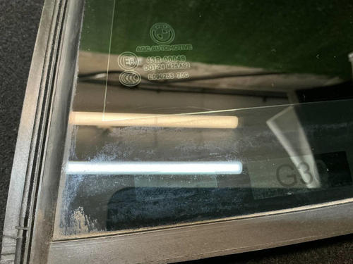 Форточка двери задняя левая BMW 5er G30 (17-23)