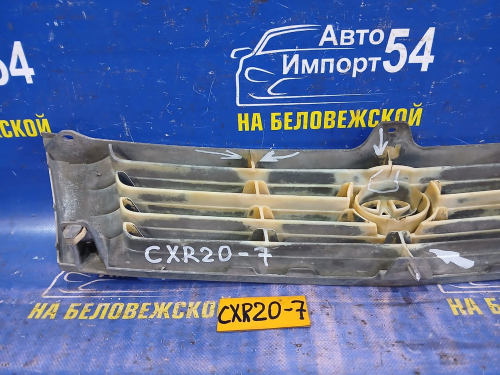 Решетка радиатора TOYOTA ESTIMA 1995