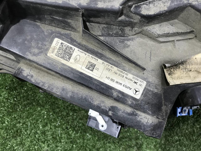 Фара правая Mercedes GLC X253 (2015-2019) LED