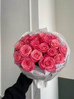 Букет из ярко-розовых роз 17шт