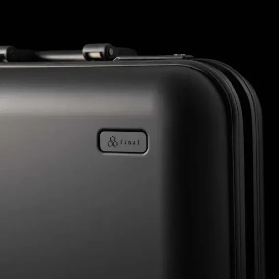 Final Audio D7000 Black