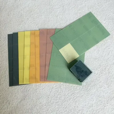 Абразивный лист KOVAX Tolecut клейкий (29х35 мм. х 8 шт.) 5 видов от K800 до K3000 по 2 листа каждого + шлифблок Toleblock S