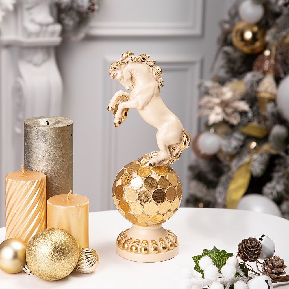 Скульптура Конь на шаре Айвори