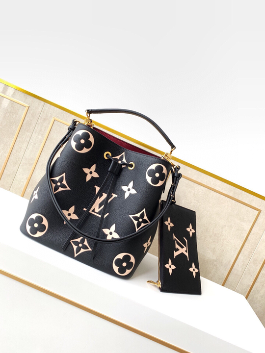 Louis Vuitton NeoNoe MM