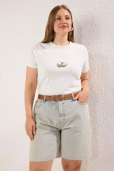 Ekru облегающая/облегающая трикотажная футболка больших размеров с принтом оленя TBBSS25BF00076