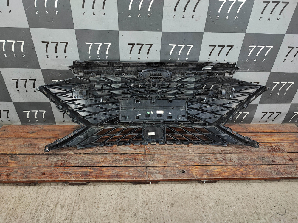 Решетка радиатора Chery Arrizo 8 22-нв Б/У Оригинал 602004106AA