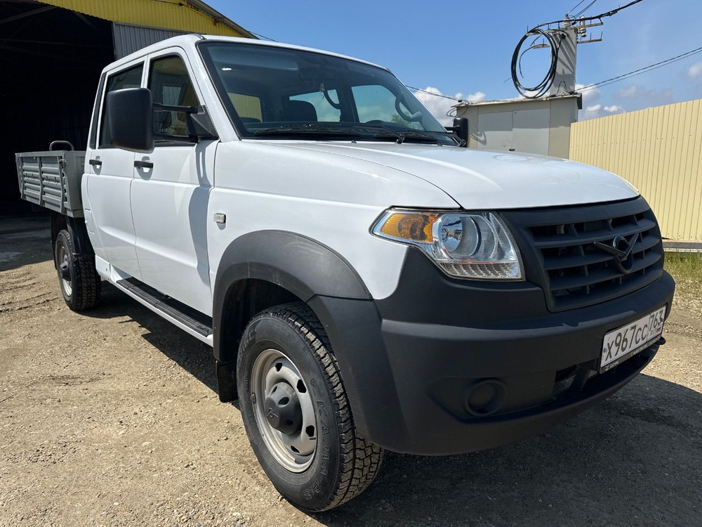 UAZ Profi 236324 (Борт/Тент, Бензиновый, 2,7 л, 150 л.с.)