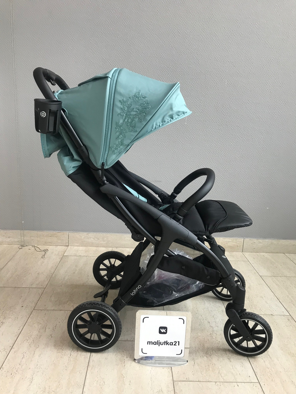 Коляска прогулочная Peppy Latina ART (mint fresh) мятная, вышивка