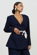 Жакет двубортный без воротника