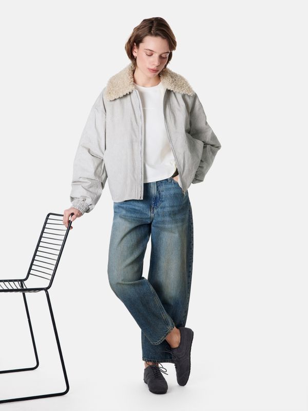 Бомбер с меховым воротником 