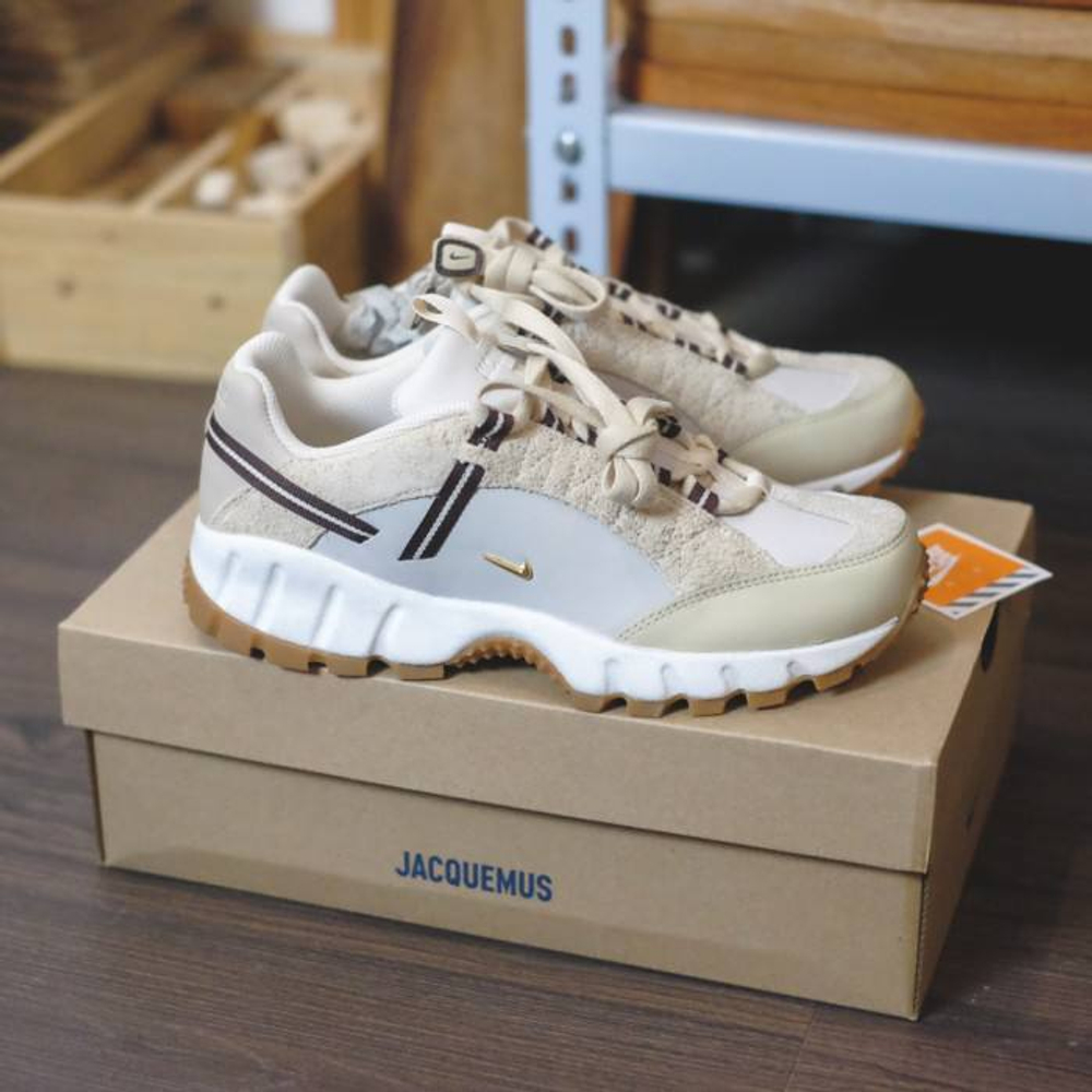 Кроссовки коллаборации Nike Air Humana X Jacquemus