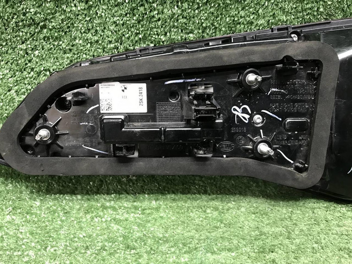 Фонарь левый внутренний BMW X5 G05 (2018-2023)