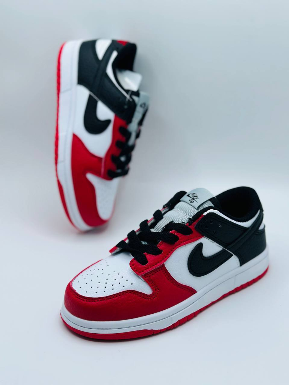 Детские кроссовки Nike Air Jordan Low