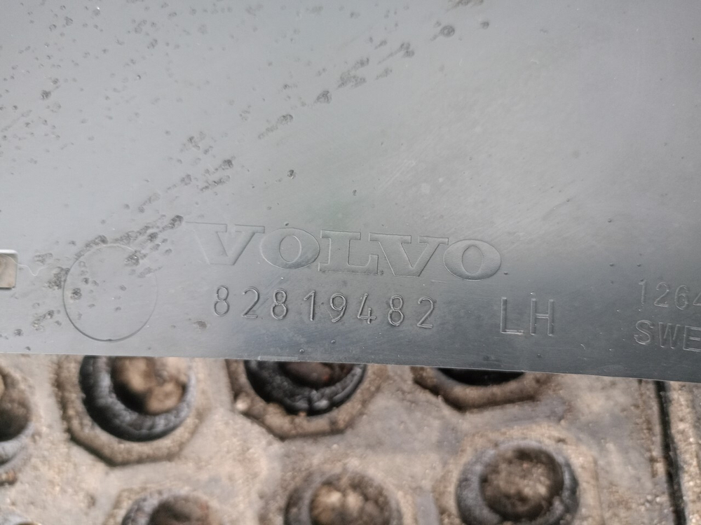 Накладка на подножку левая 2017 г.