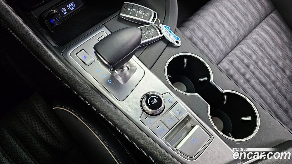 Genesis G70 2.0T AWD (12.2019)