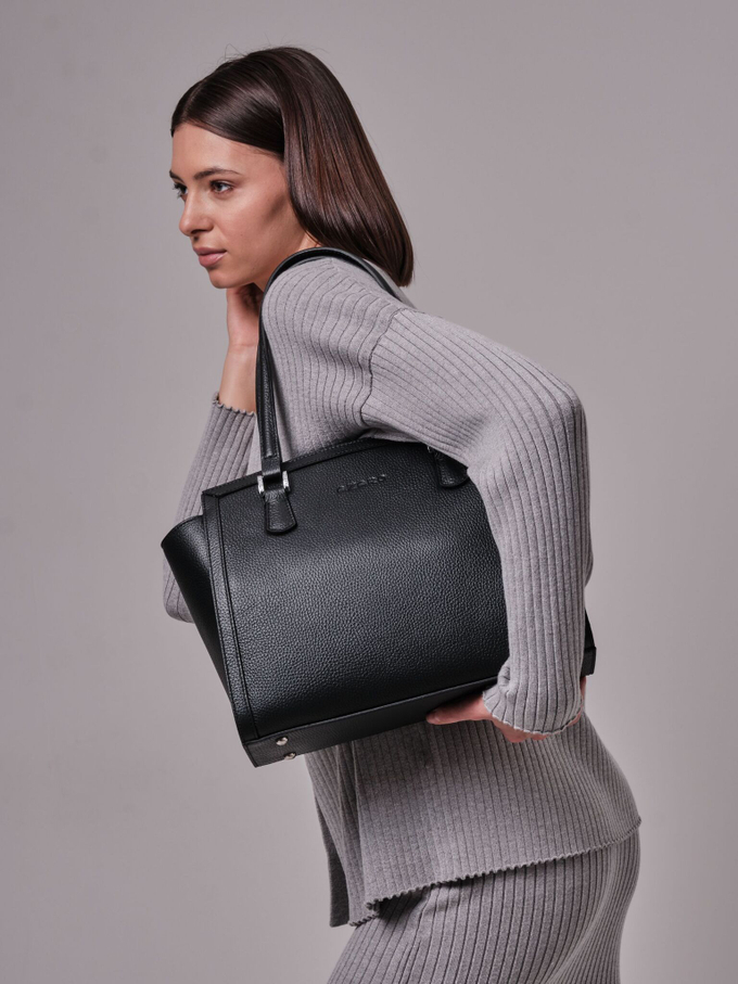 Сумка кожаная черная