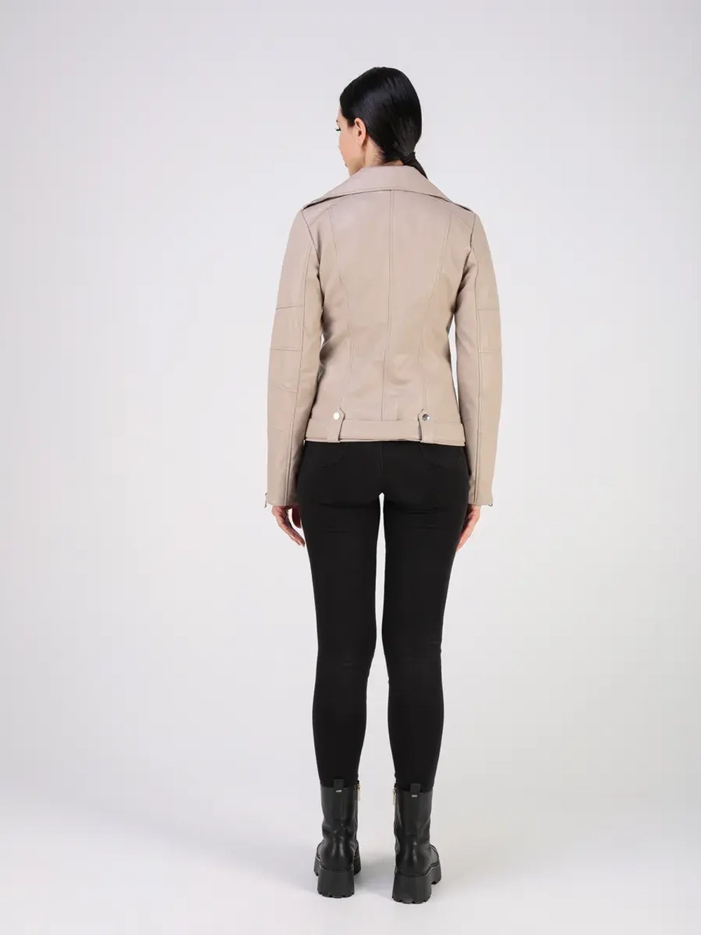 Кожаная куртка демисезонная косуха