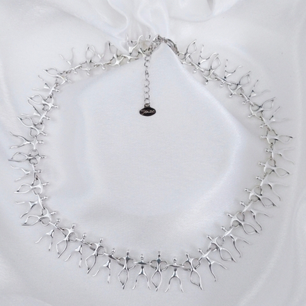 "Человечки" ожерелье в серебряном покрытии из коллекции "Цирк" от Jenavi с замком карабин