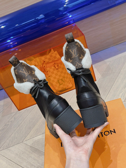 Louis Vuitton Laureate Desert Boot