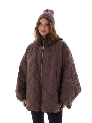 Шоколадный пуховик-летучая мышь с вязаным капюшоном